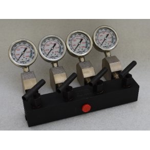 Manifold, 4 ports - including Manometers 